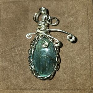 Wire‎ Wrapped Labradorite Pendant Handmade Silver Tone Jewelry Women 2 1/2"